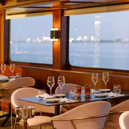 Costa Do Sal Boat Lounge Отель