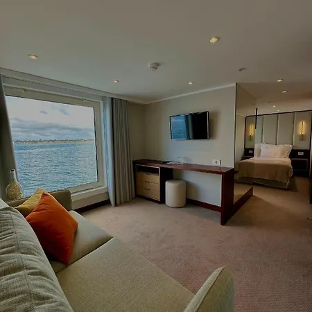 Costa Do Sal Boat Lounge Hotel 4*