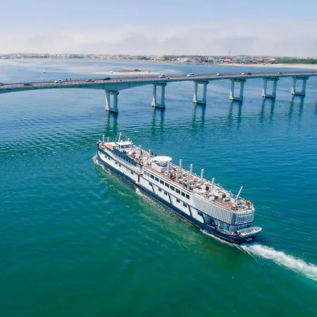 Costa Do Sal Boat Lounge 4*