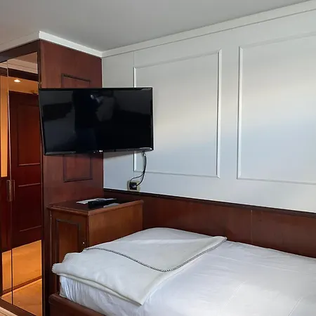 Costa Do Sal Boat Lounge 4* Авейру