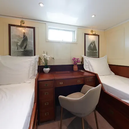 Costa Do Sal Boat Lounge 4*