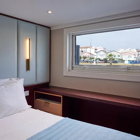 Costa Do Sal Boat Lounge 4* アヴェイロ