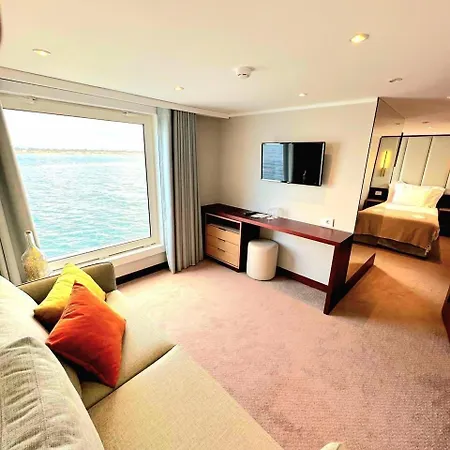 Costa Do Sal Boat Lounge