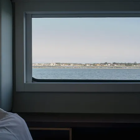 Costa Do Sal Boat Lounge Отель 4*