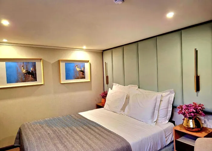 Costa Do Sal Boat Lounge אבאירו