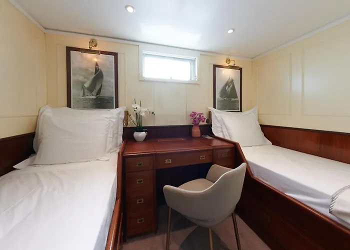 Costa Do Sal Boat Lounge 4*