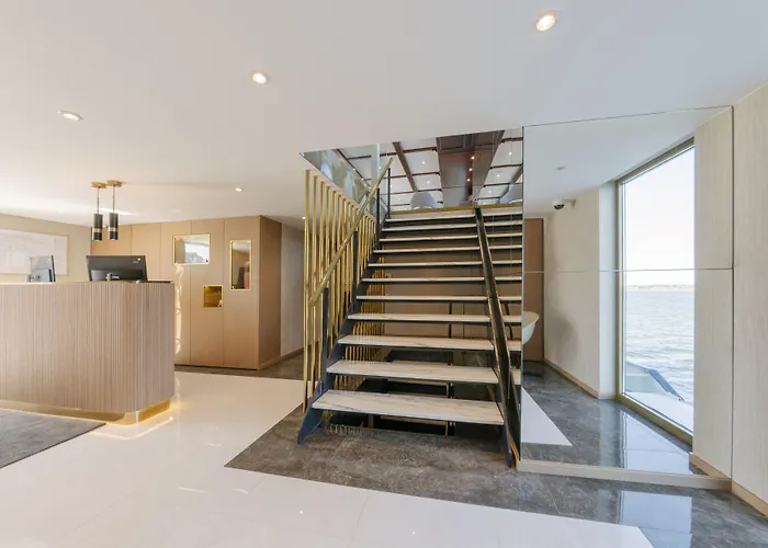 Costa Do Sal Boat Lounge 4* Авейру