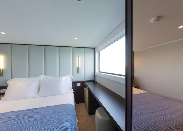 Costa Do Sal Boat Lounge